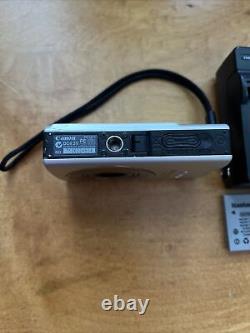 Canon PowerShot ELPH SD1100 IS 8MP Digital Camera SILVER 3x Zoom Bundle TESTED