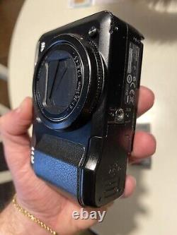 Canon PowerShot G11 10.0MP Digital Camera Black with Card Charger Strap